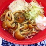 大粒なめこが美味しい！とろろなめこ蕎麦